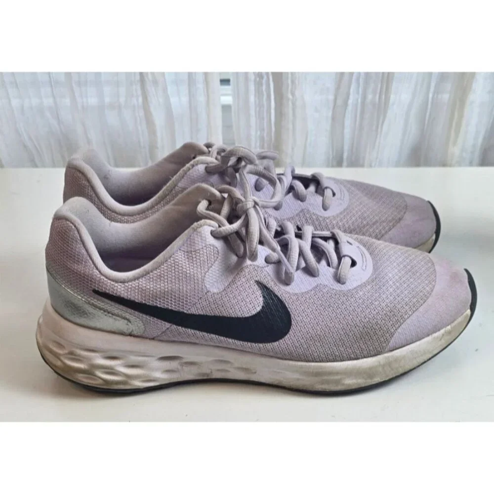 Nike Revolution Violet Frost Sneaker size 6 - Picture 2 of 10